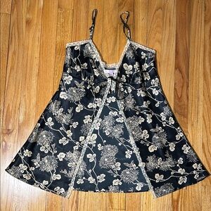 Victoria Secret black floral lace trim sleep top.